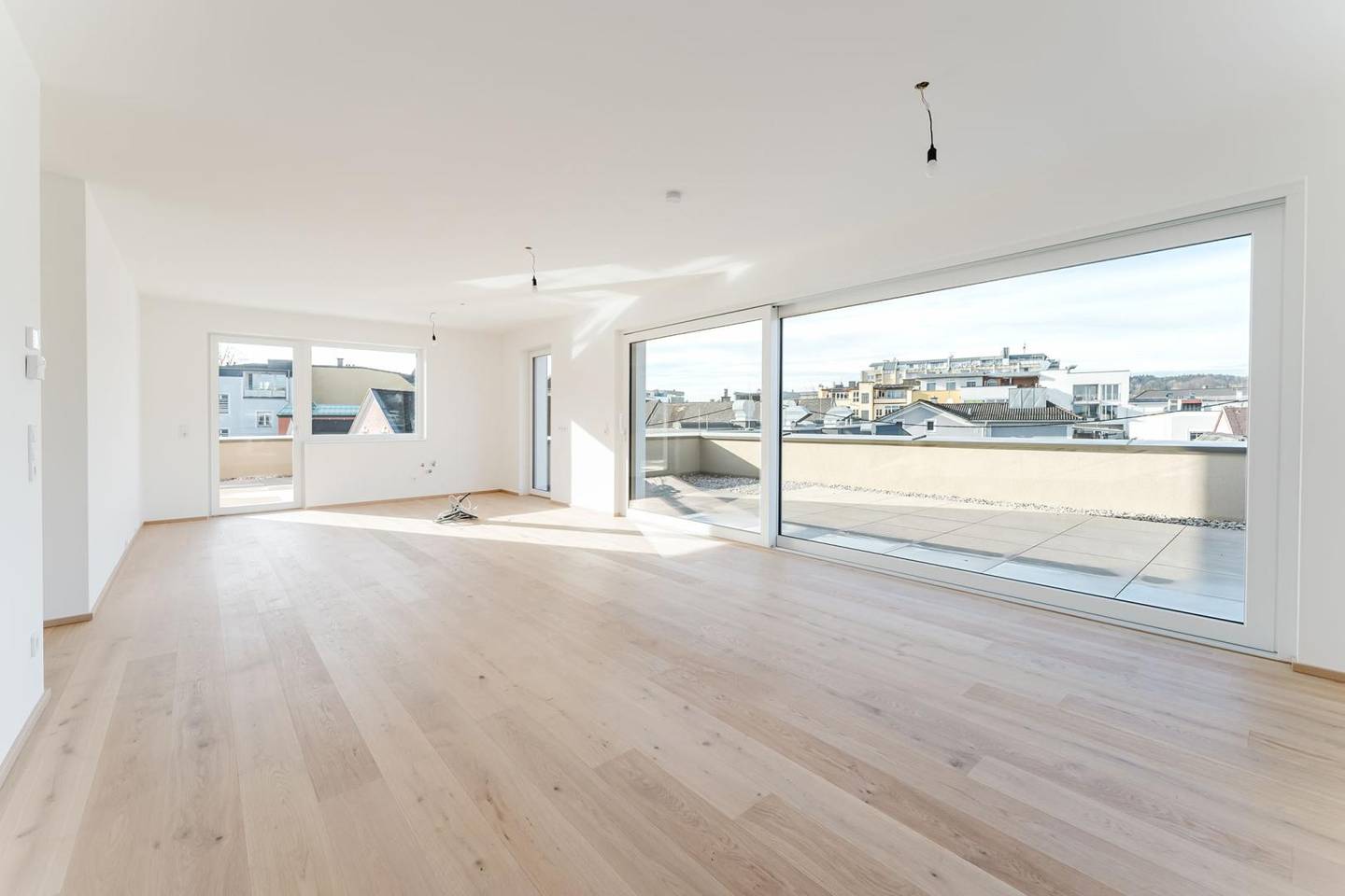 Dachgeschosswohnung mit zwei Dachterrassen und Loggia