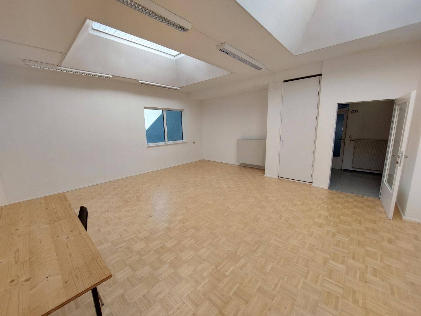 Office Space in City Center with Air Conditioning and Parquet