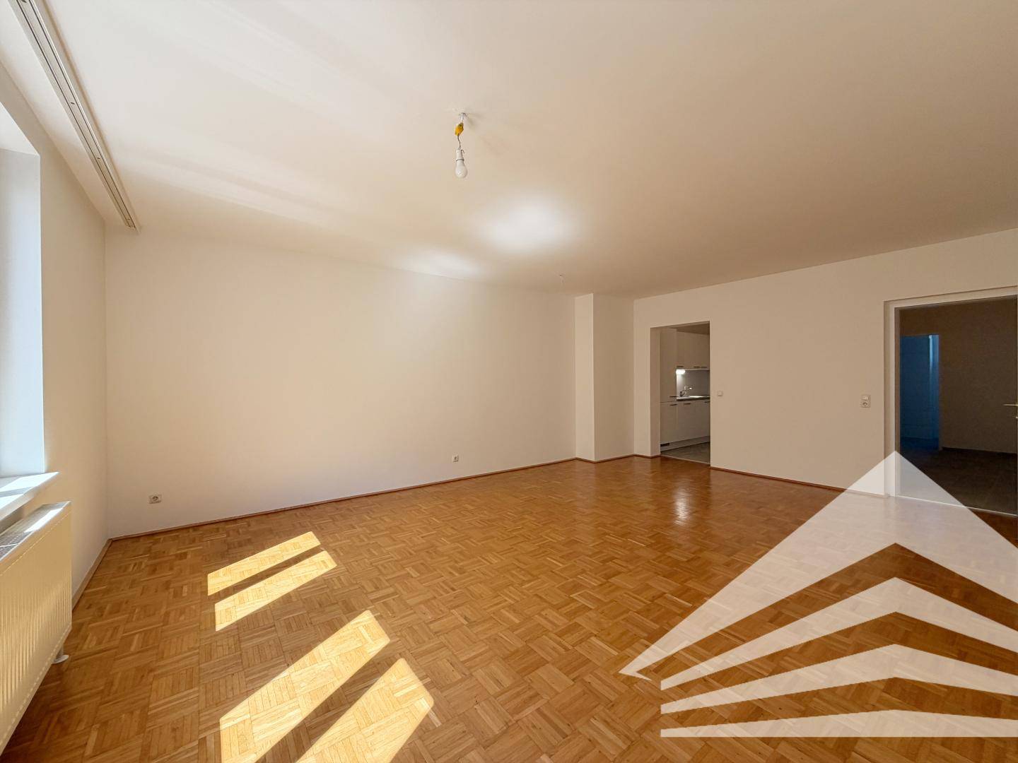 Renovated period apartment with shared garden near Schillerpark
