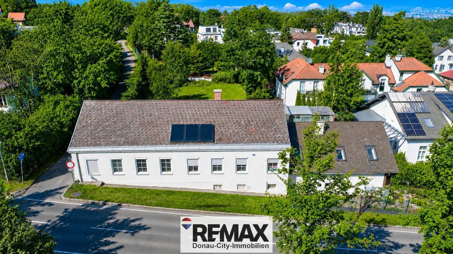 Single-family house with garden and development potential