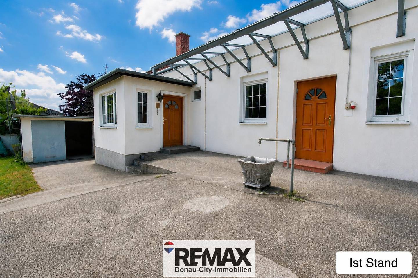 Single-family house with garden and development potential