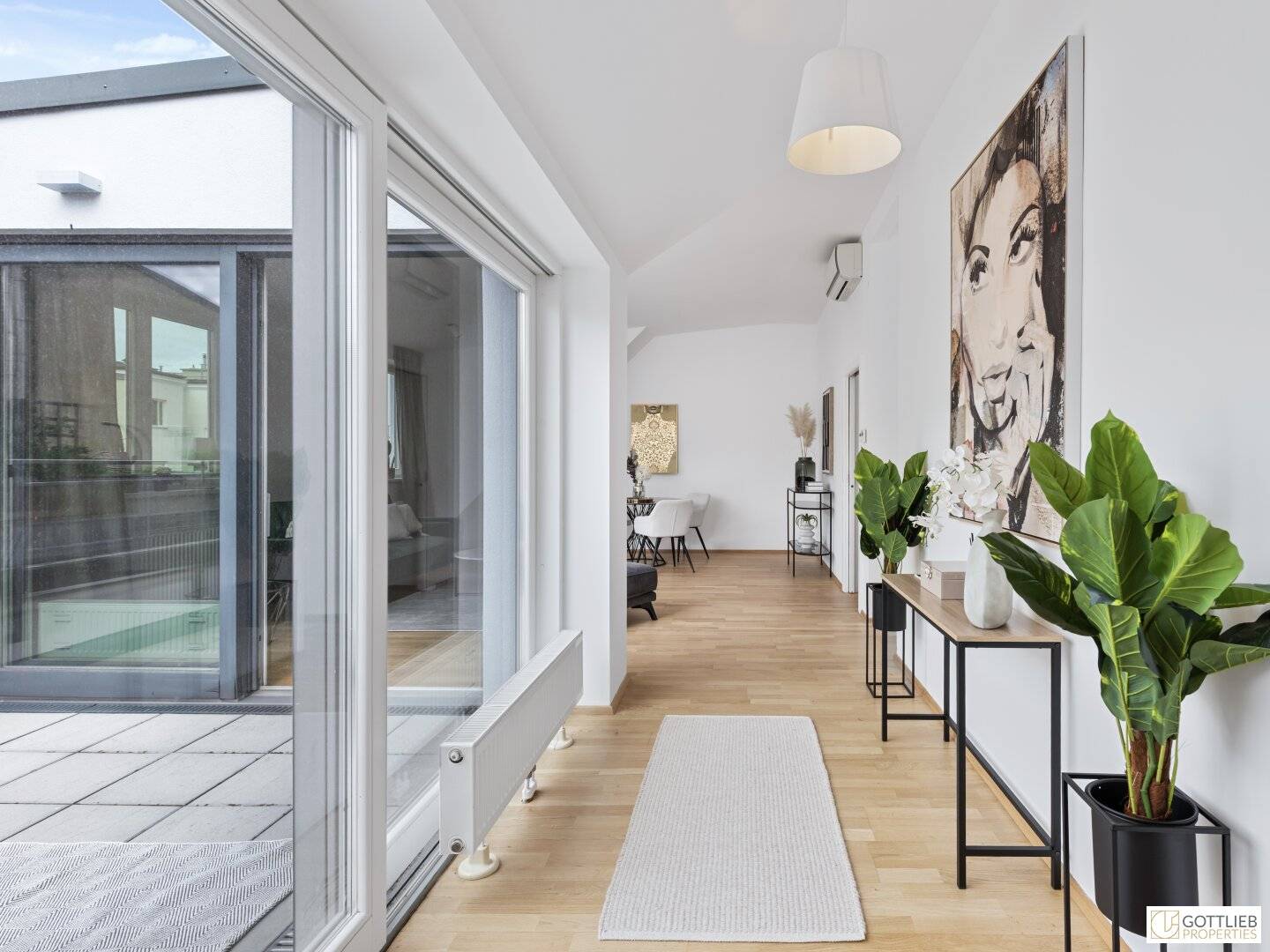 Lichtdurchflutetes Penthouse mit drei Terrassen in Innenhoflage