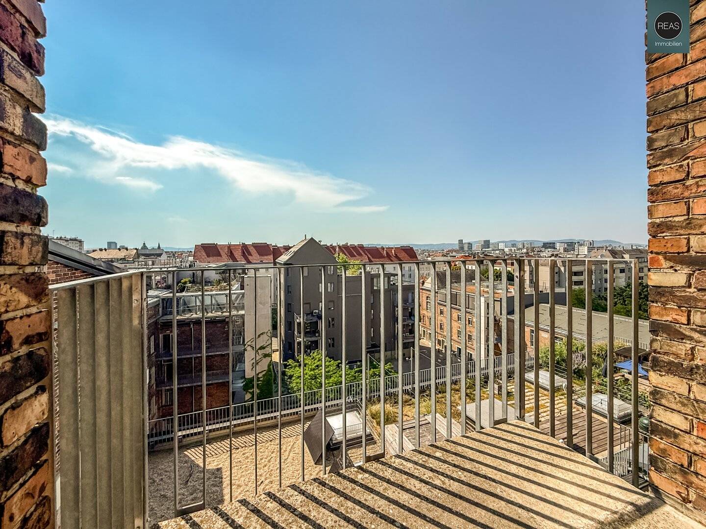 Loft mit Balkon und Aufzug in der Brotfabrik Wien