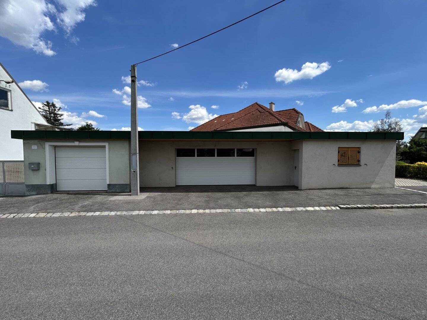 Mehrfamilienhaus mit Garten Scheune und Garagen in Draßmarkt