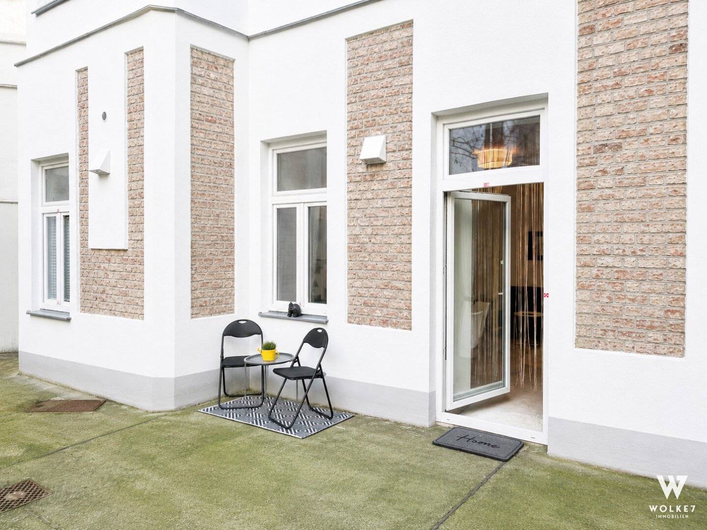Basement apartment with terrace and garden access