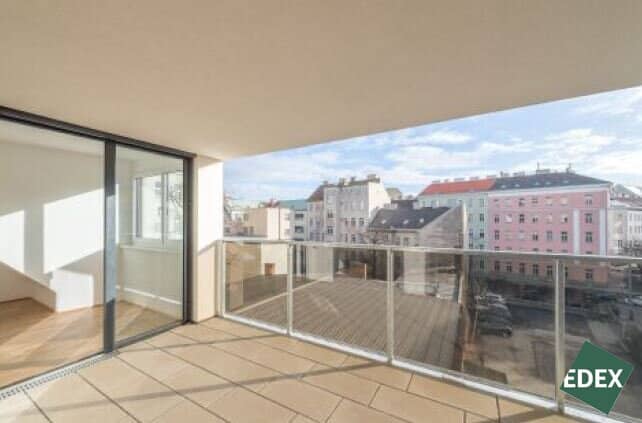 Bright new build apartment with east-facing loggia in Margareten