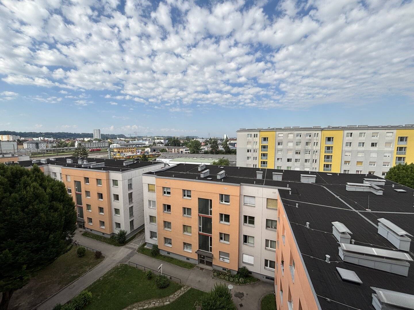 Apartment with Elevator and Distant View