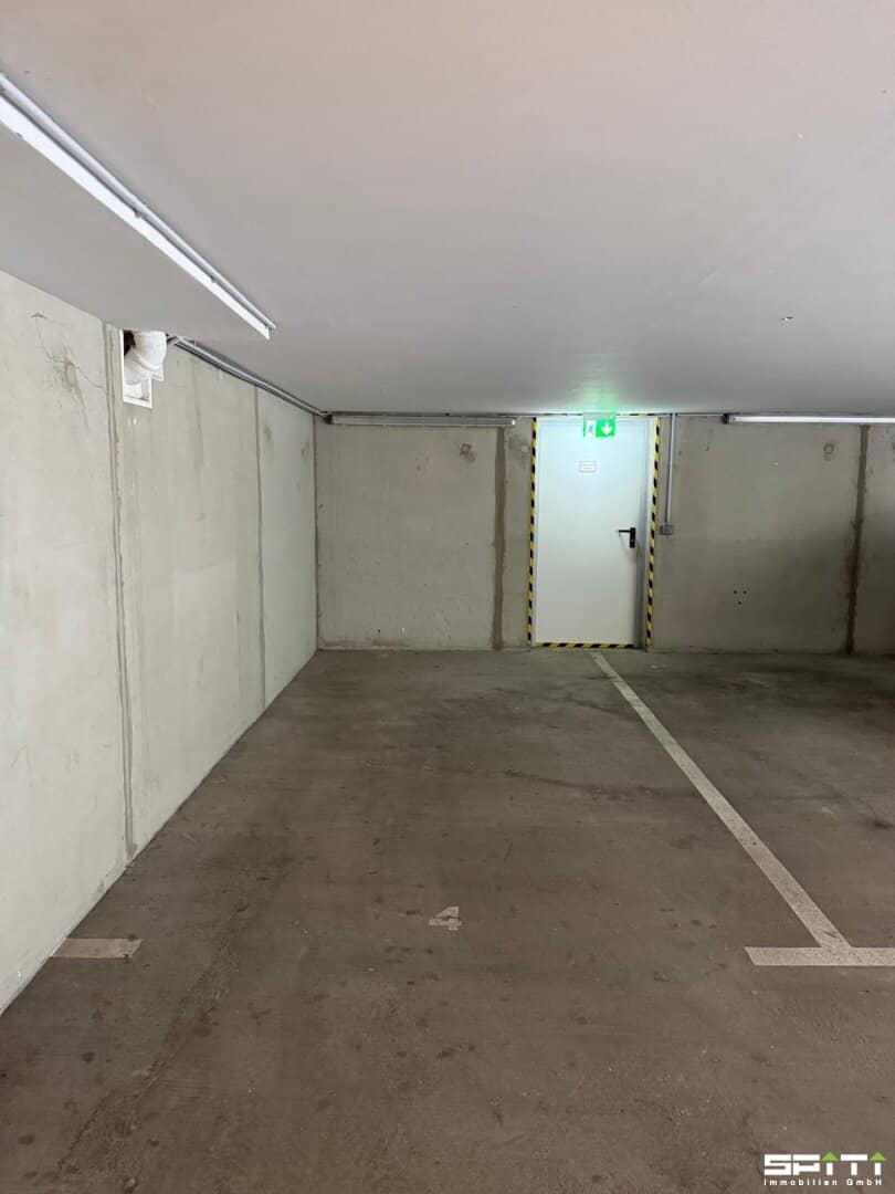 Underground parking space with electric gate in Graz