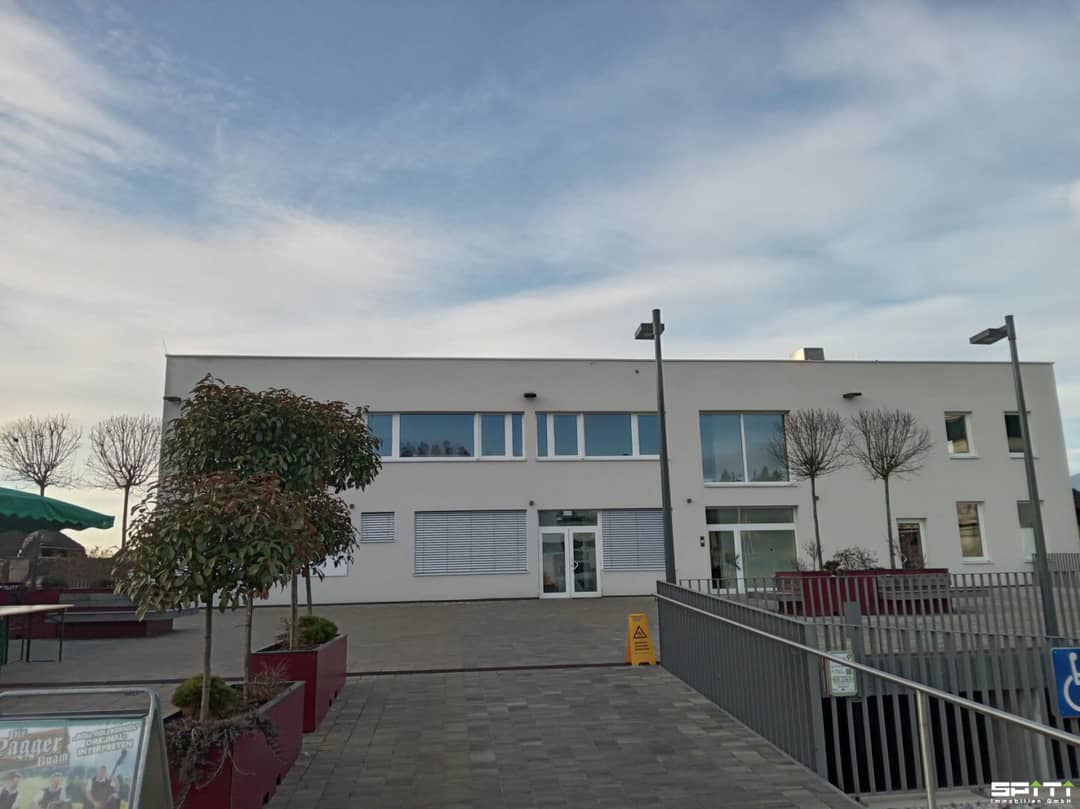 Neubau Bürofläche mit Fußbodenheizung und Tiefgarage