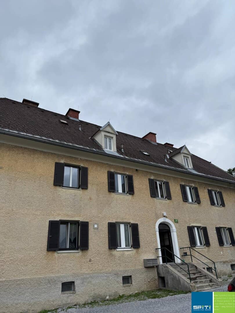 Versatile 4 Room Apartment with Renovation Potential
