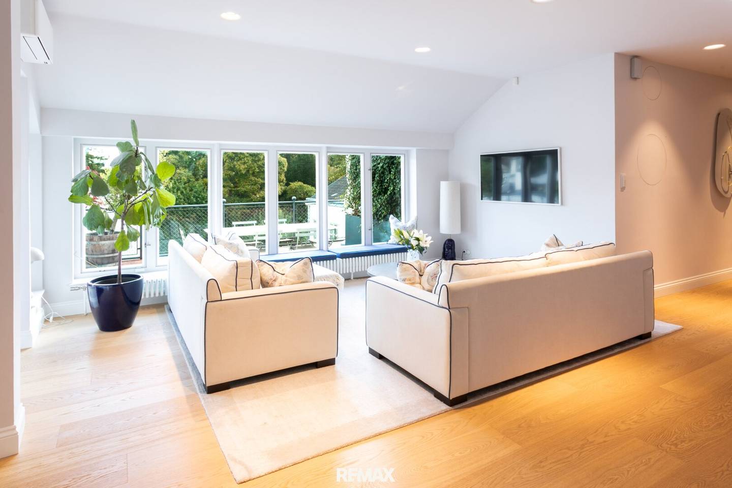 Penthouse with Terrace near Schönbrunn Palace Park