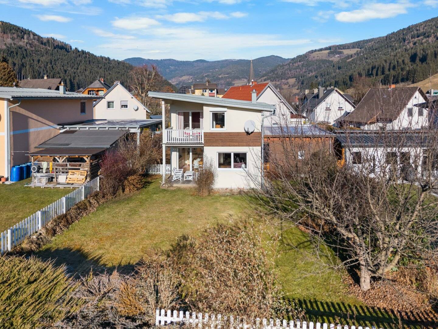 Einfamilienhaus mit Terrasse und Garten in sonniger Lage