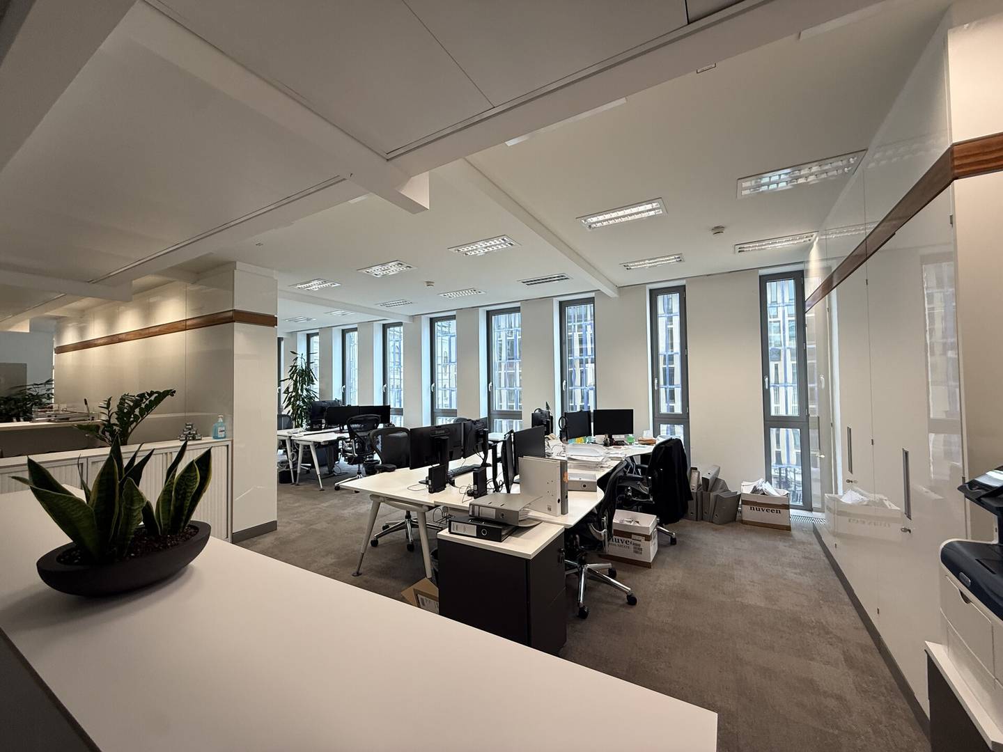 Modern City Center Office Opposite the Stock Exchange