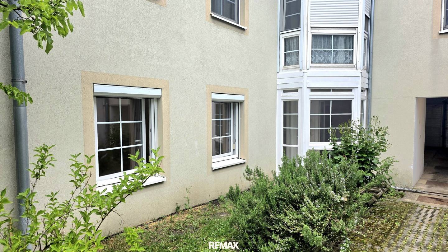 2-room apartment with wintergarden top renovated senior-friendly barrier-free
