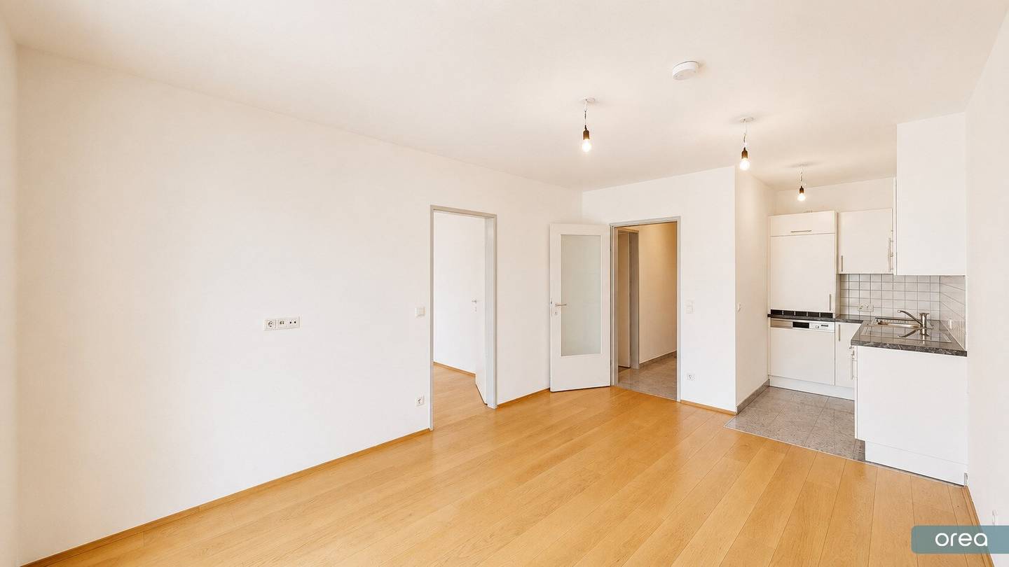 Helle 2 Zimmer Wohnung mit Garage in Wien Penzing