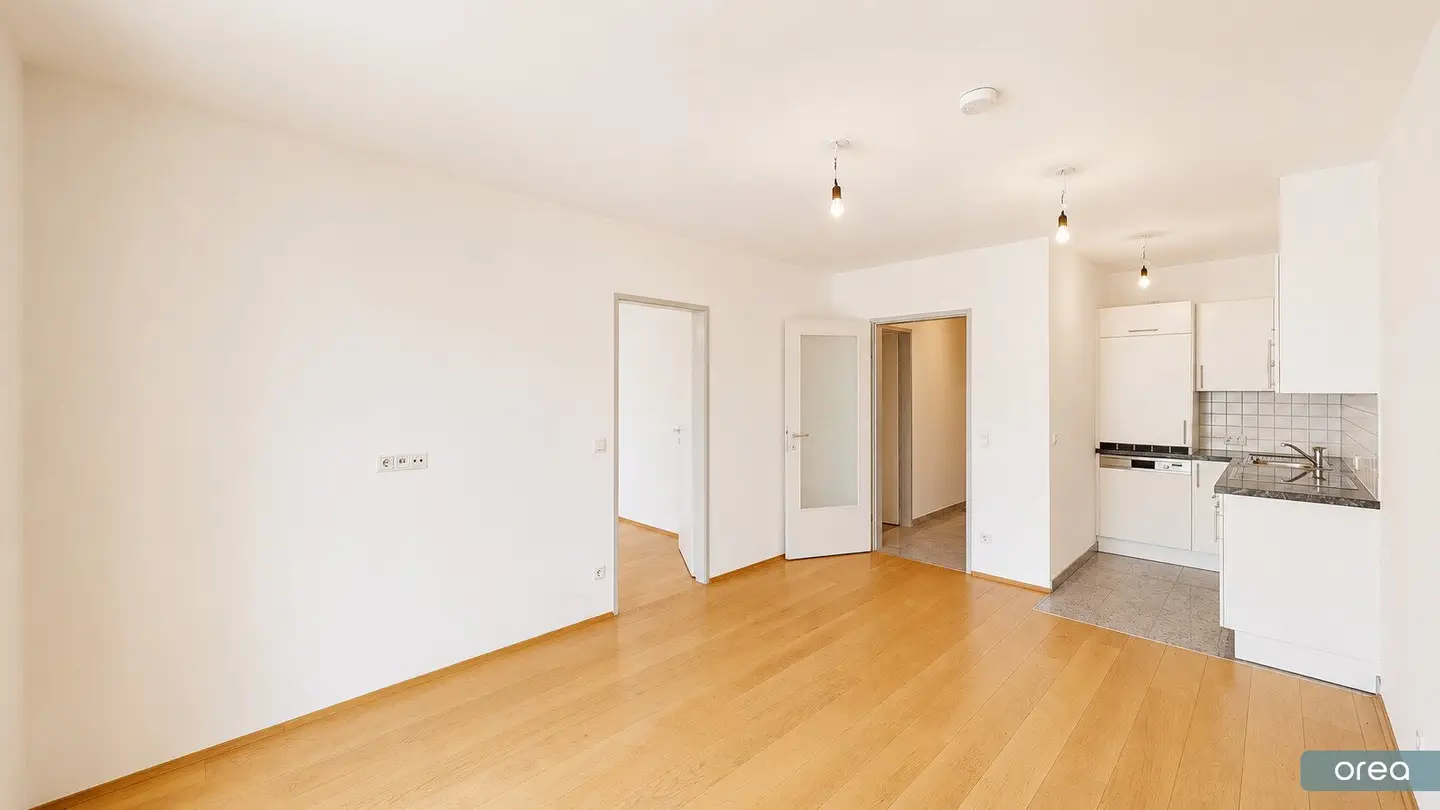 Helle 2 Zimmer Wohnung mit Garage in Wien Penzing