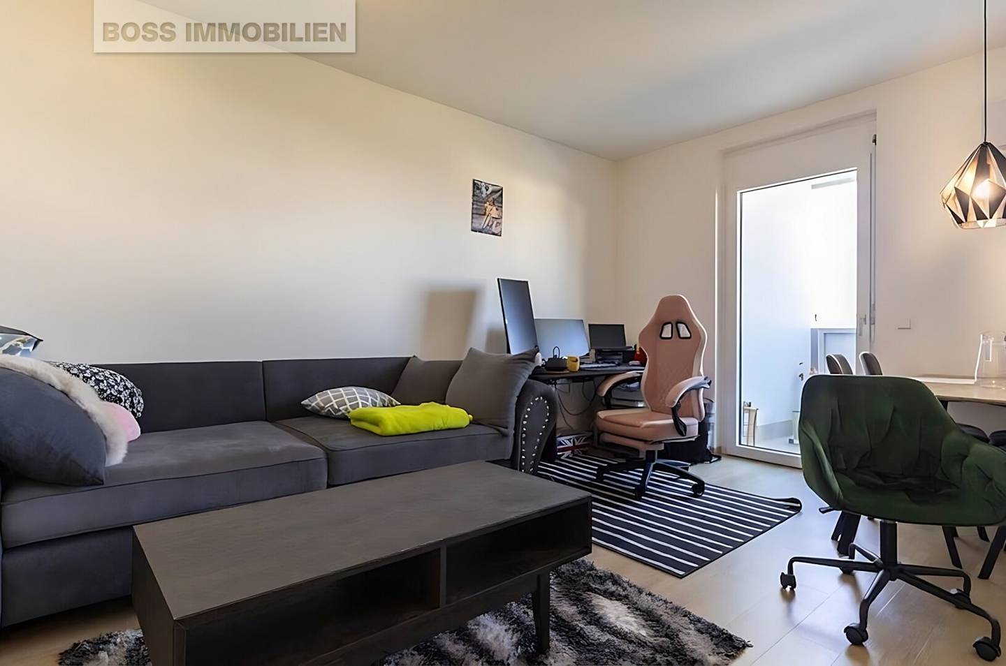 Bright apartment with sunny loggia and elevator