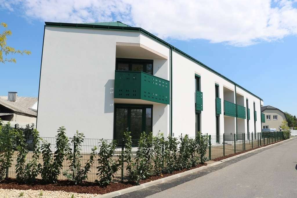 Bright apartment in sunny location