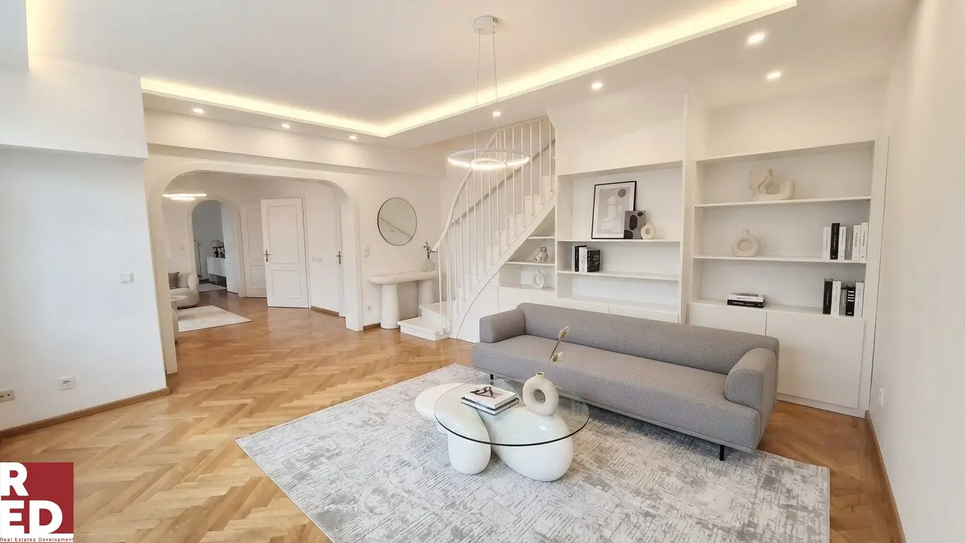 Maisonette apartment with balcony in Josefstadt