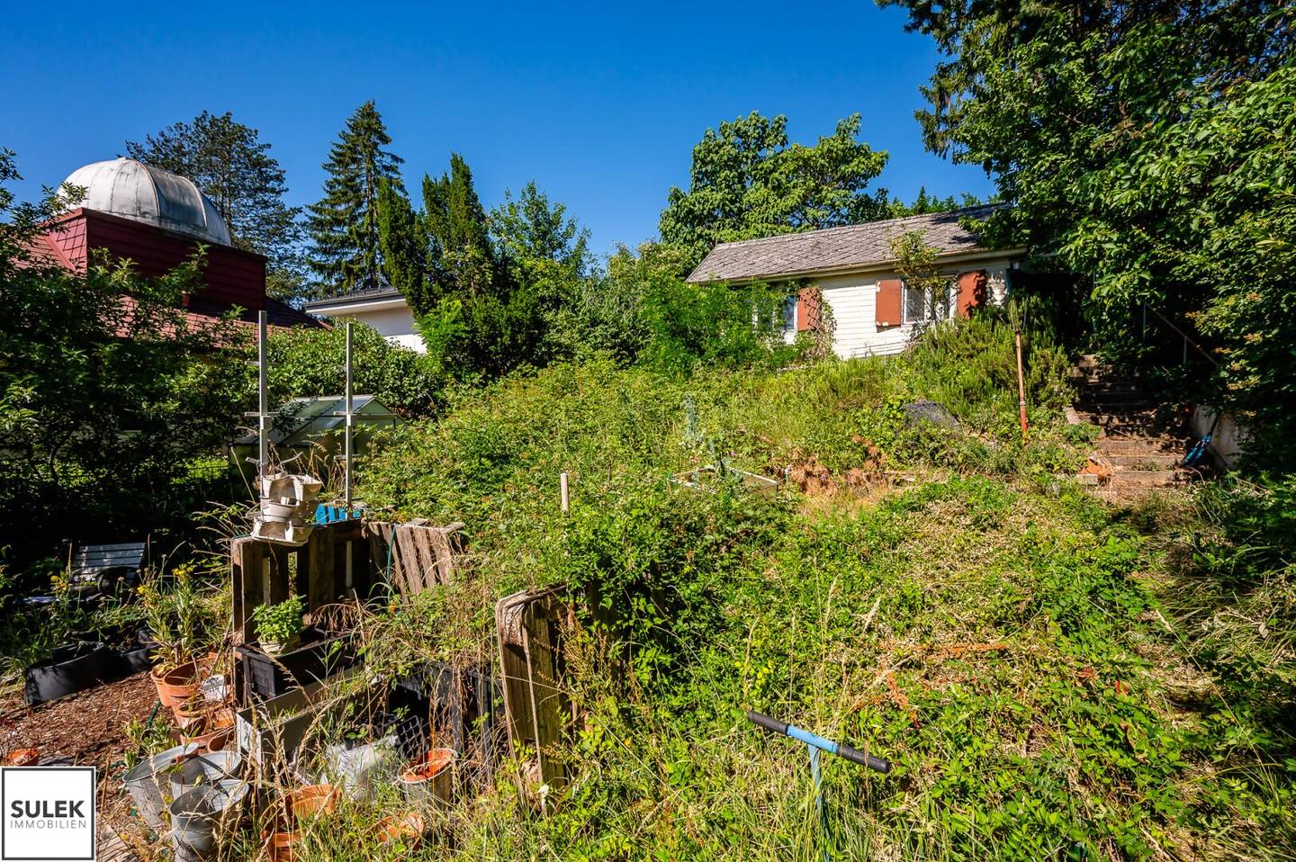 Plot with development potential in green location near Lainzer Tiergarten