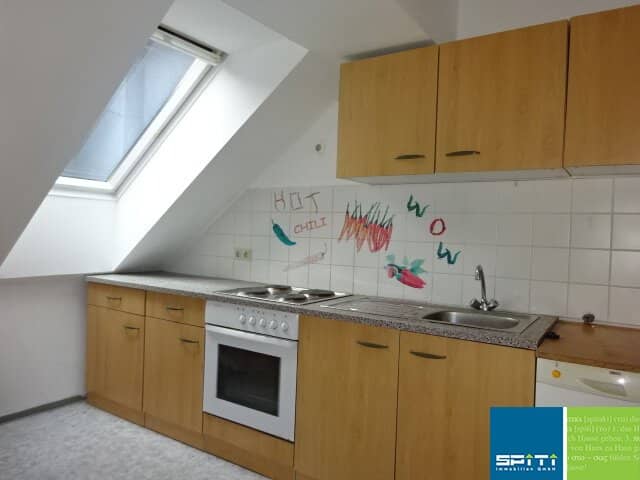 Ruhige Dachgeschosswohnung mit guter Raumaufteilung
