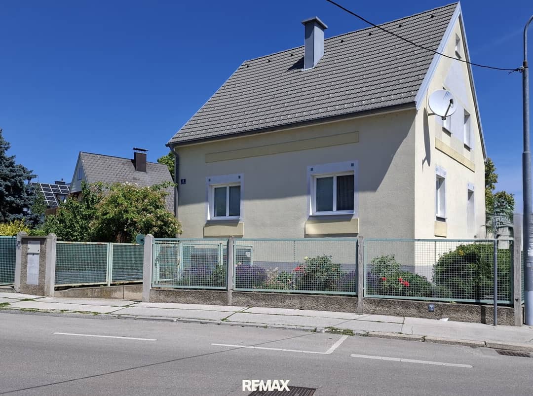 Einfamilienhaus mit Garten und Garage in Meidling