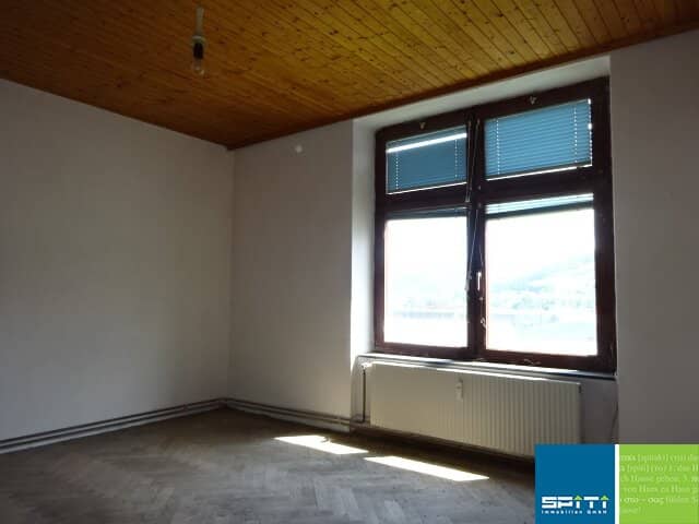 Ruhige 2 Zimmer Wohnung mit Gartenanteil und Kellerabteil