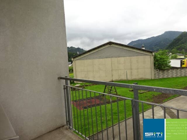 Helle 4 Zimmer Wohnung mit Balkon und Loggia