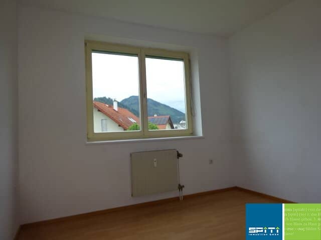 Helle 4 Zimmer Wohnung mit Balkon und Loggia