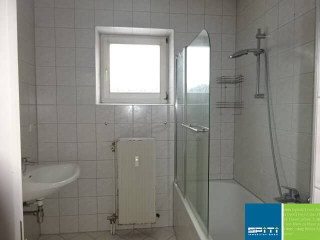 Helle 3 Zimmer Wohnung mit Westbalkon und Parkett