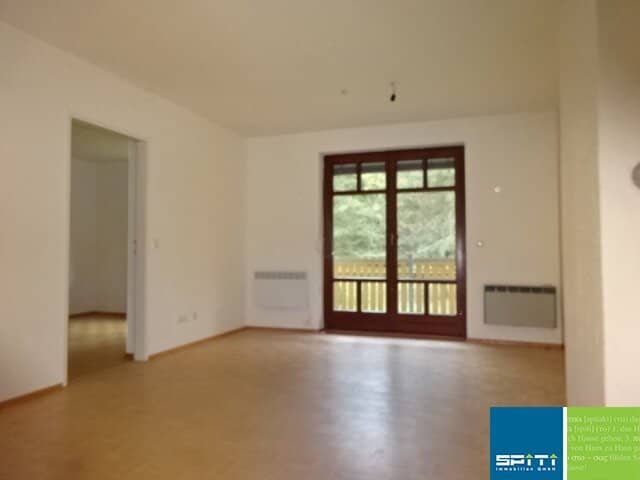 Bright ground floor apartment with balcony and parking