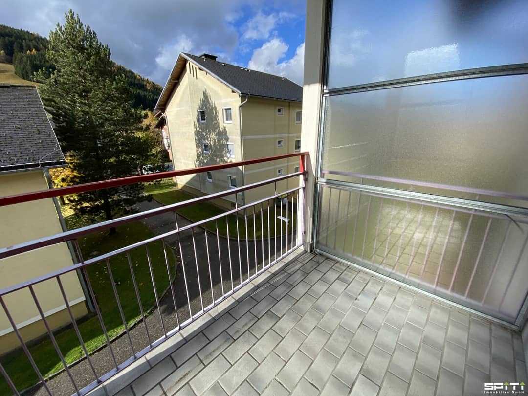 Helle Wohnung mit Westbalkon und Keller
