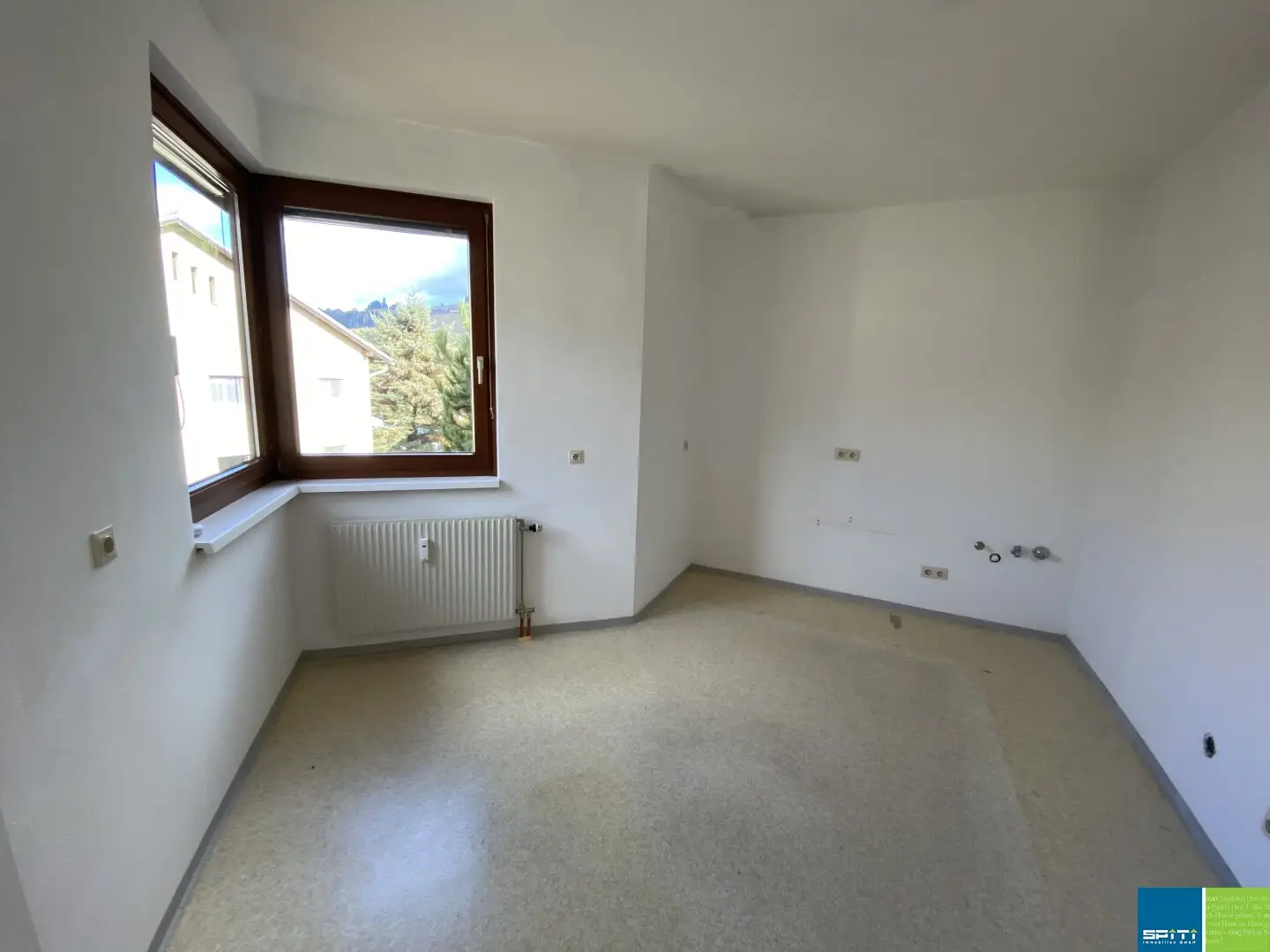 Bright apartment with west balcony and cellar