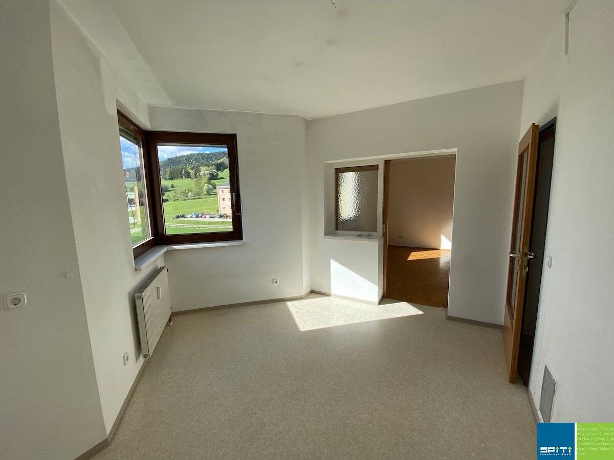 Helle 3 Zimmer Wohnung mit Westbalkon