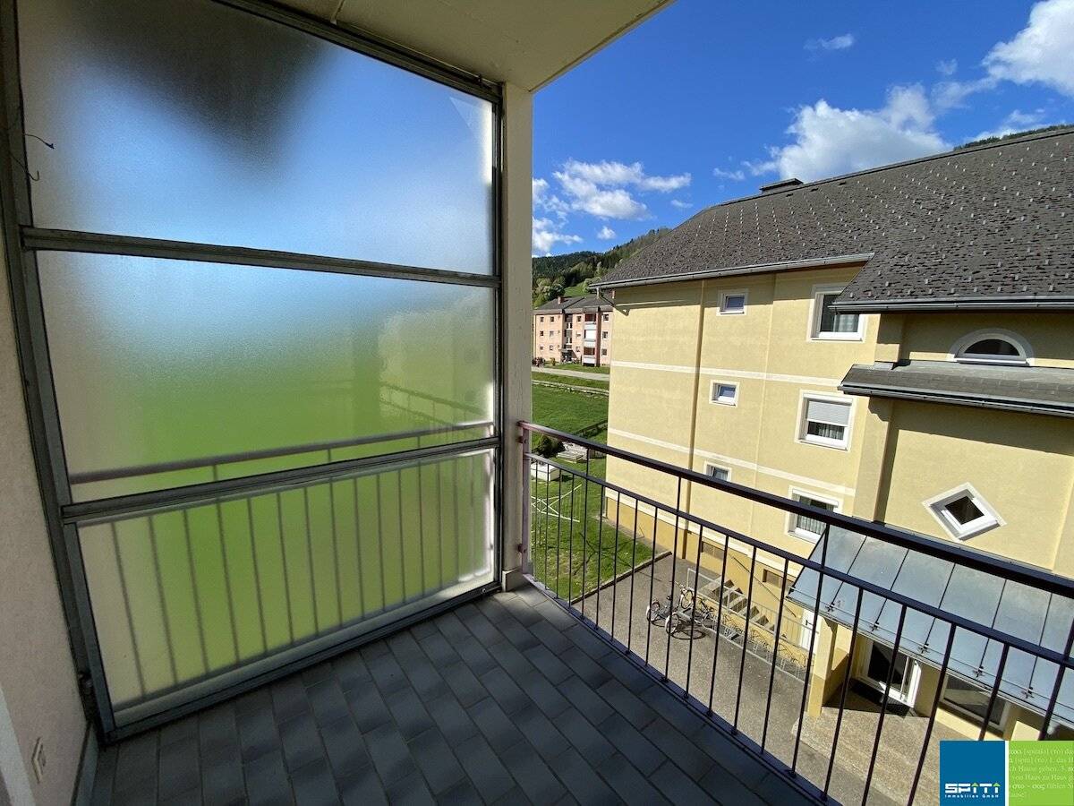 Helle 3 Zimmer Wohnung mit Westbalkon
