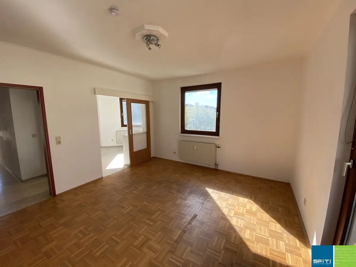 Bright 3-Room Apartment with West-Facing Balcony and Cellar