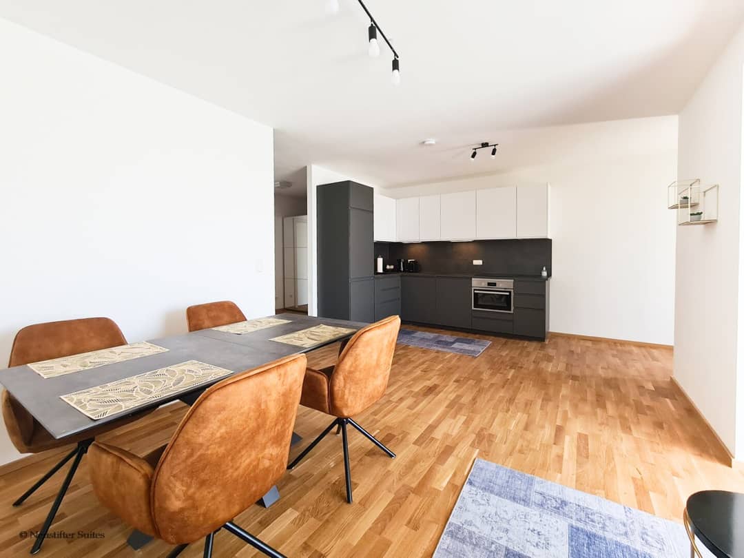 Erdgeschosswohnung mit Garten und Seeblick