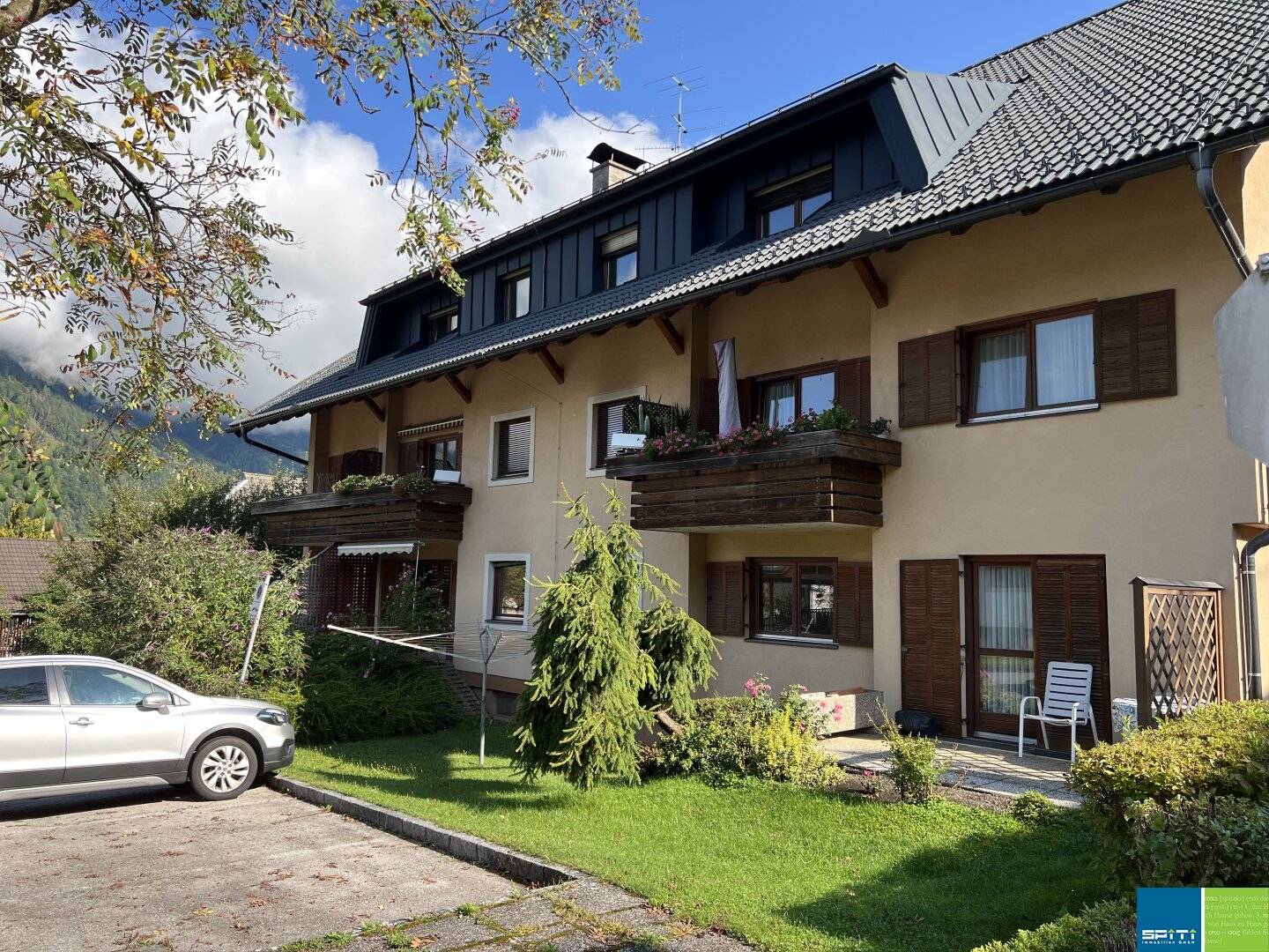 Mehrfamilienhaus mit 9 Einheiten in zentraler Lage
