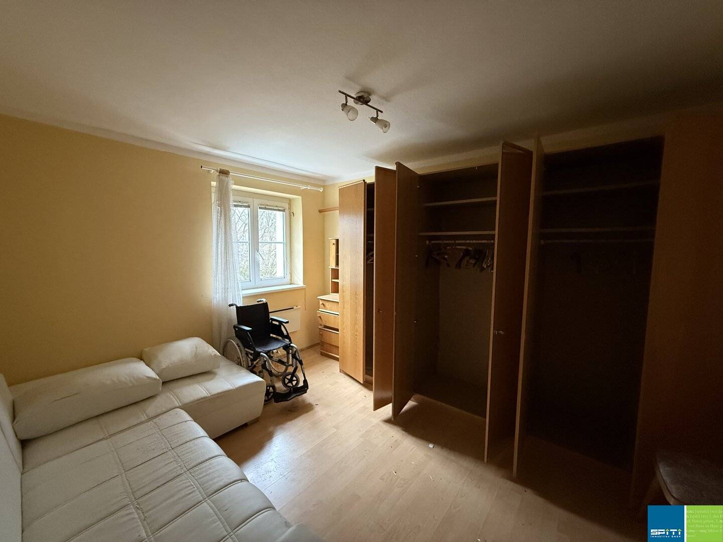 Practical 2 Room Apartment with Cellar Storage