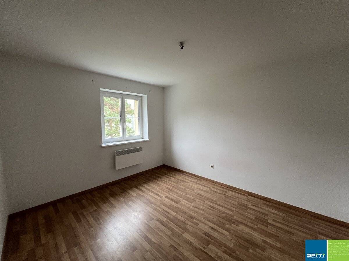 Quiet 1 room apartment with cellar storage