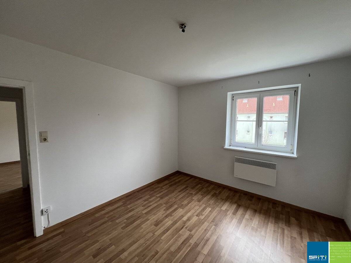 Quiet 1 room apartment with cellar storage