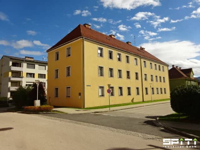 Rohdachboden mit Baubewilligung für vier Maisonettewohnungen