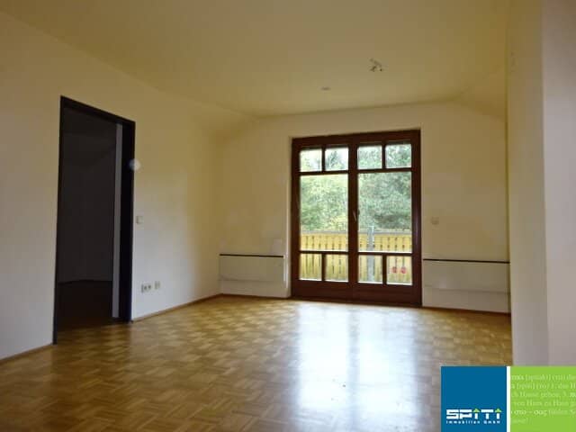 Bright 3-room apartment with west-facing balcony and parking