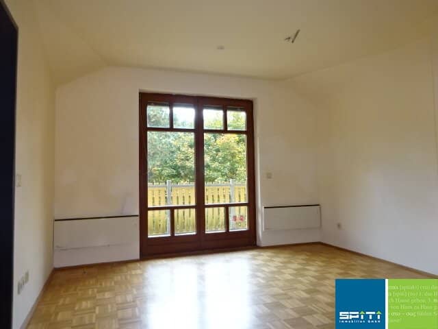 Bright 3-room apartment with west-facing balcony and parking
