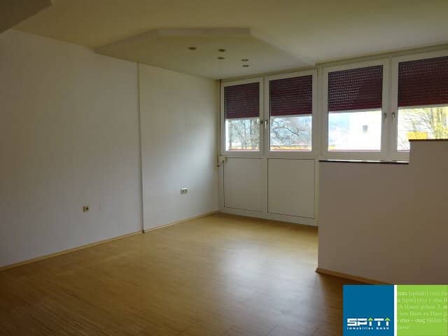 Helle Wohnung mit Loggia nahe am Bahnhof