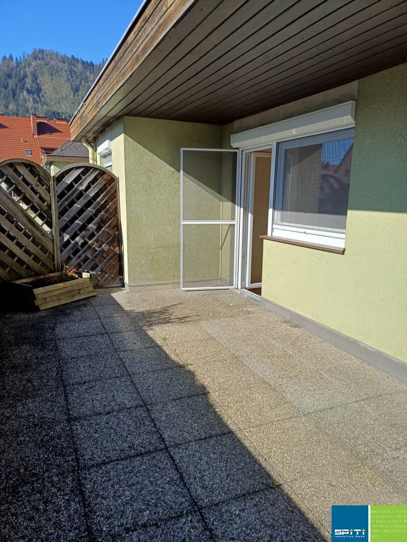 Helle 2 Zimmer Wohnung mit sonniger Terrasse