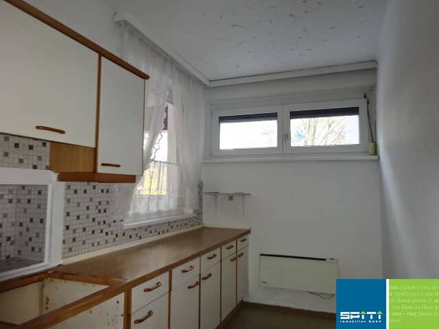 Helle Erdgeschosswohnung mit Loggia direkt am Bahnhof