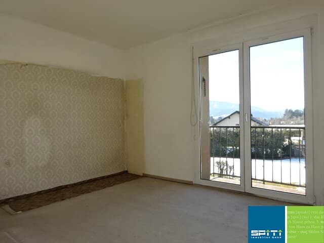 Sanierungsbedürftige Anlegerwohnung mit Balkon und Kellerabteil