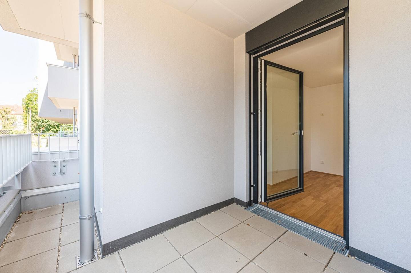 New build apartment with balcony and southwest orientation in Hietzing