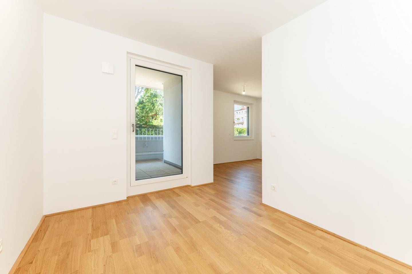 New build apartment with balcony and southwest orientation in Hietzing